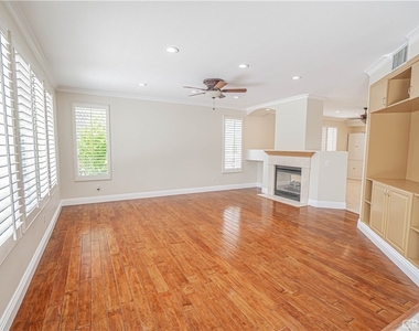 25910 Tennyson Lane - Photo Thumbnail 14