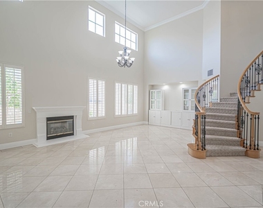 25910 Tennyson Lane - Photo Thumbnail 3