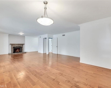 22612 Covello Street - Photo Thumbnail 7