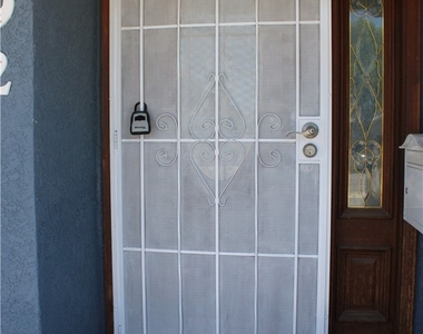 5192 Robinwood - Photo Thumbnail 2