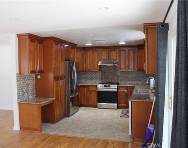 5192 Robinwood - Photo Thumbnail 6