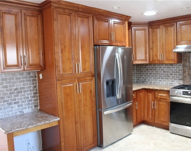 5192 Robinwood - Photo Thumbnail 8