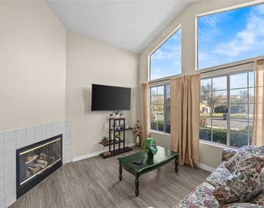 11031 Sierra Tree - Photo Thumbnail 6