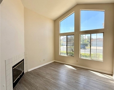 11031 Sierra Tree - Photo Thumbnail 7