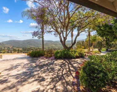 20063 Elfin Forest Lane - Photo Thumbnail 7