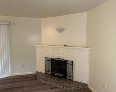 637 Spencer Street - Photo Thumbnail 7