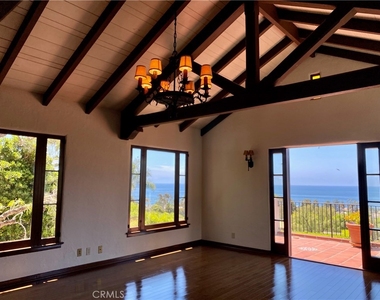 370 High Drive - Photo Thumbnail 4