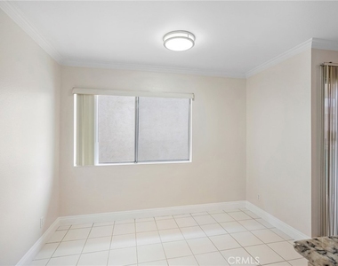 121 Sinclair Avenue - Photo Thumbnail 9