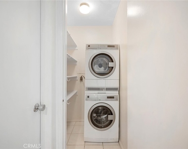 121 Sinclair Avenue - Photo Thumbnail 14