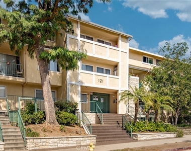121 Sinclair Avenue - Photo Thumbnail 1