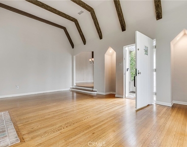 1568 Ensley Avenue - Photo Thumbnail 6
