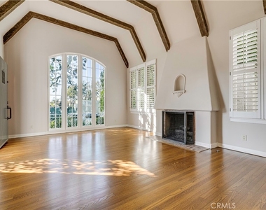 1568 Ensley Avenue - Photo Thumbnail 8