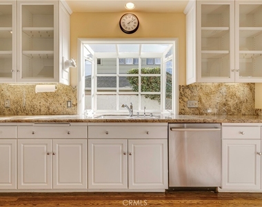 1568 Ensley Avenue - Photo Thumbnail 12