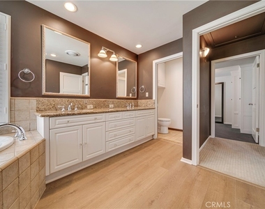 1568 Ensley Avenue - Photo Thumbnail 49