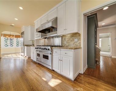 1568 Ensley Avenue - Photo Thumbnail 14