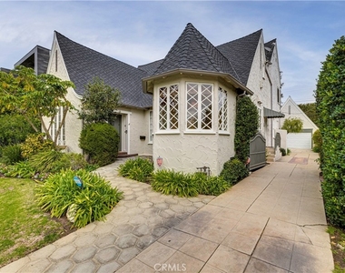 1568 Ensley Avenue - Photo Thumbnail 3