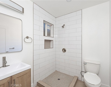 10520 Myrtle Street - Photo Thumbnail 7