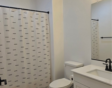 1887 Vincent Dr - Photo Thumbnail 12