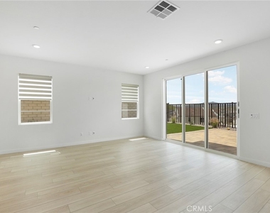 27273 Debut Place - Photo Thumbnail 10