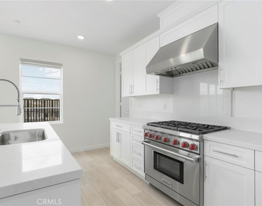 27273 Debut Place - Photo Thumbnail 8