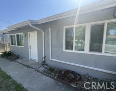 4324 Ivar Avenue - Photo Thumbnail 3
