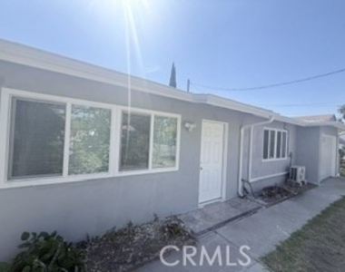 4324 Ivar Avenue - Photo Thumbnail 2