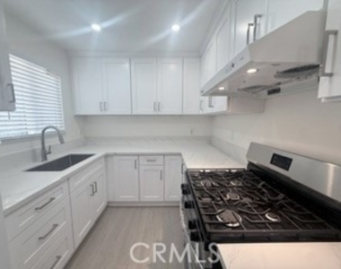 4324 Ivar Avenue - Photo Thumbnail 17