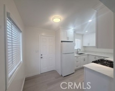 4324 Ivar Avenue - Photo Thumbnail 14