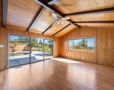 4120 Rhoda - Photo Thumbnail 18