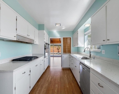 4120 Rhoda - Photo Thumbnail 16