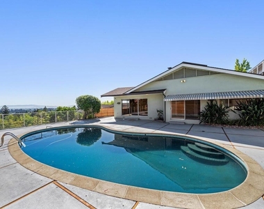 4120 Rhoda - Photo Thumbnail 24