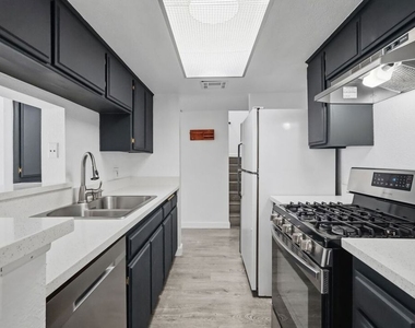 11015 Morrison Street - Photo Thumbnail 1