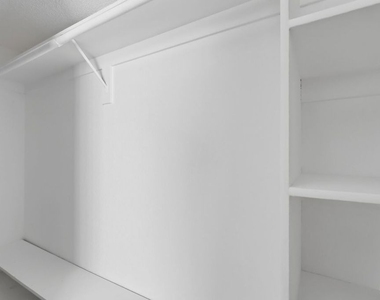 11015 Morrison Street - Photo Thumbnail 16