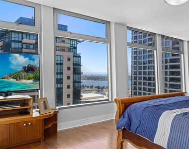 645 Front St - Photo Thumbnail 26