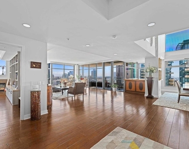 645 Front St - Photo Thumbnail 6