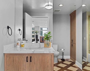 645 Front St - Photo Thumbnail 20