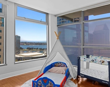 645 Front St - Photo Thumbnail 32