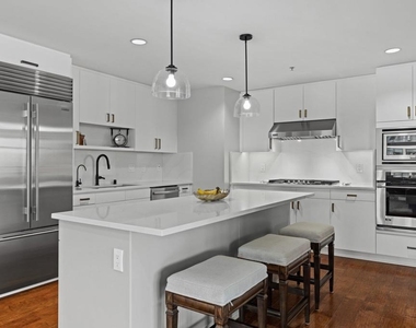 645 Front St - Photo Thumbnail 16