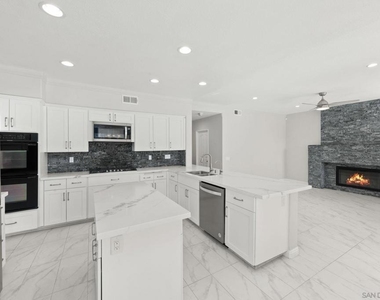 1068 Pacific Hill St - Photo Thumbnail 20