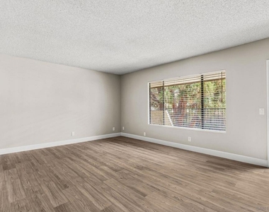 4225 Asher - Photo Thumbnail 5