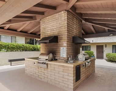 4225 Asher - Photo Thumbnail 21