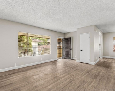 4225 Asher - Photo Thumbnail 3