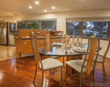 678 Orchid Ln - Photo Thumbnail 5