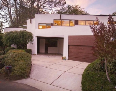 678 Orchid Ln - Photo Thumbnail 1