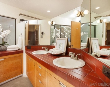 678 Orchid Ln - Photo Thumbnail 19