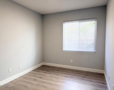 4370 Camino De La Rosa - Photo Thumbnail 15