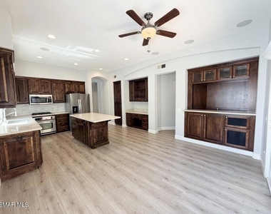 4370 Camino De La Rosa - Photo Thumbnail 5
