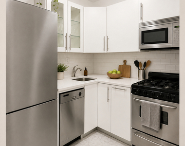 322 West 14th Street - Photo Thumbnail 2
