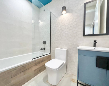1477 Greene Avenue - Photo Thumbnail 4