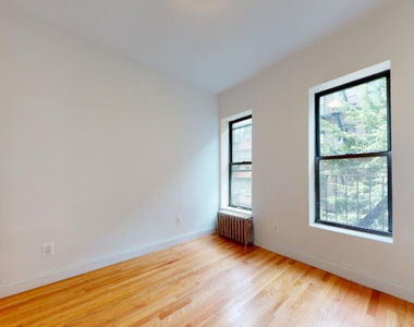 East 91st Street - Photo Thumbnail 3